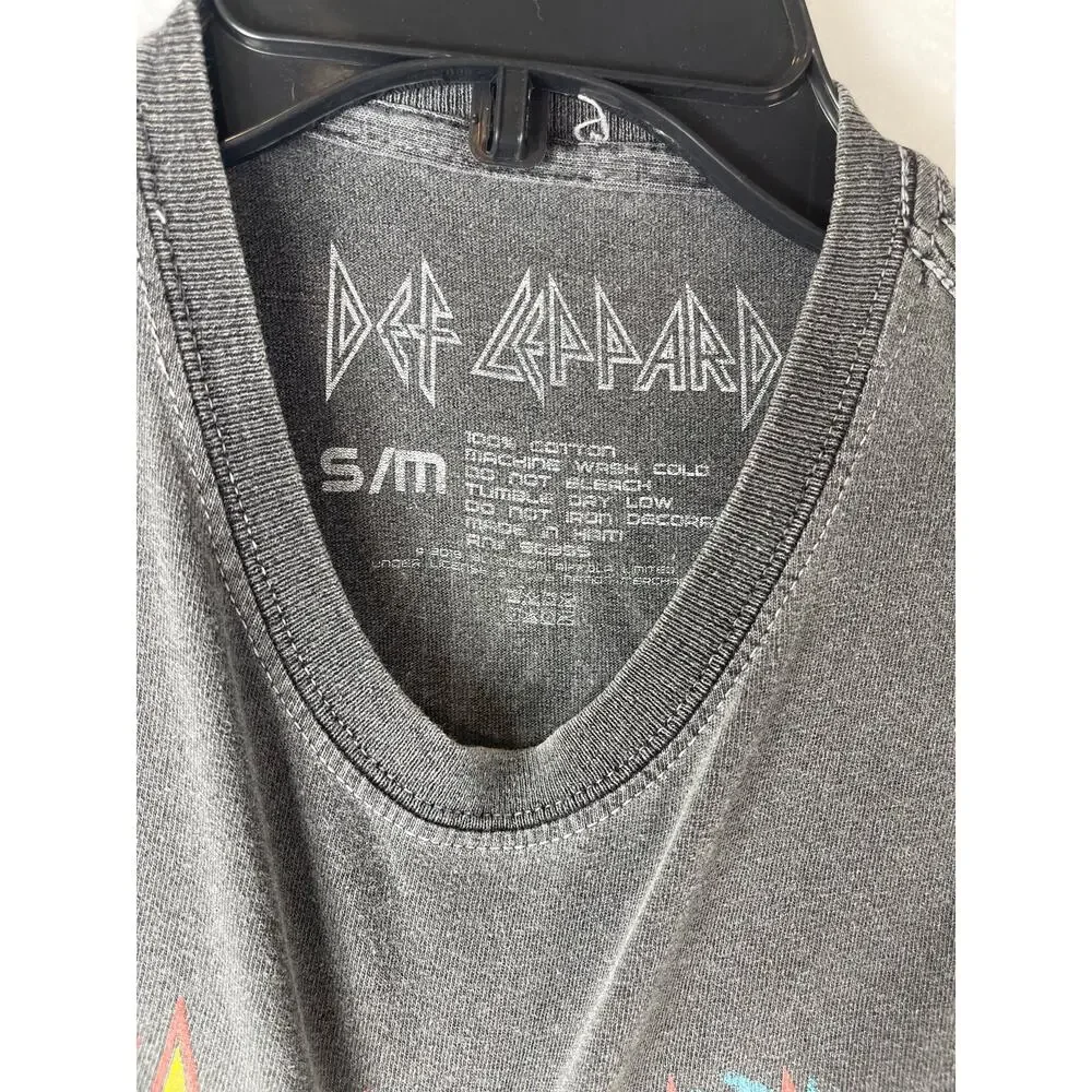 Def Leppard - Picture 2 of 3